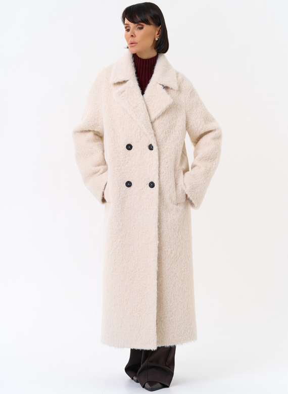 Утепленное женское пальто с английским воротником 