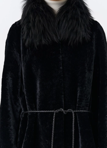 Женская двухстороняя дубленка с воротником из меха чернобурой лисы фото