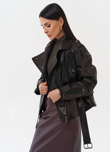 Женская кожаная куртка с поясом