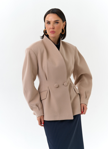 Женское укороченное пальто с акцентными рукавами