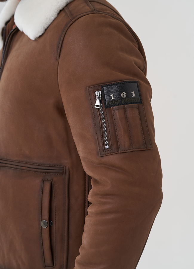 Мужская куртка из натуральной кожи  модель № 82298 универмаг малина