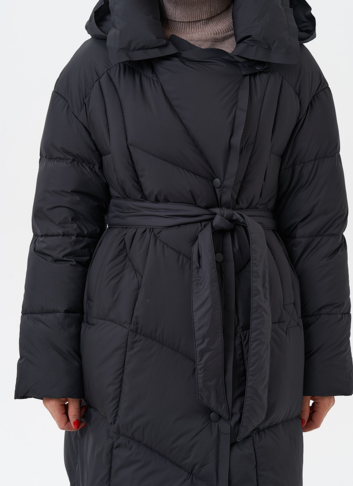 Женский пуховик с капюшоном 