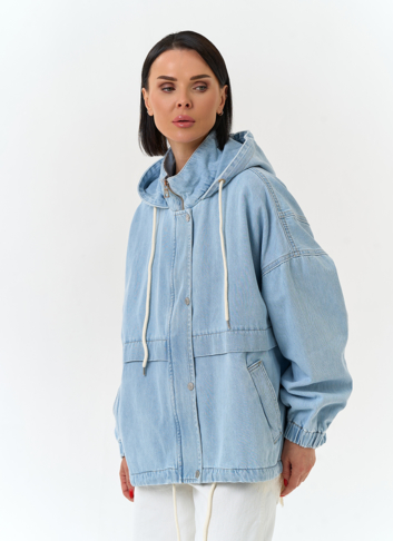 Женская джинсовая куртка с капюшоном