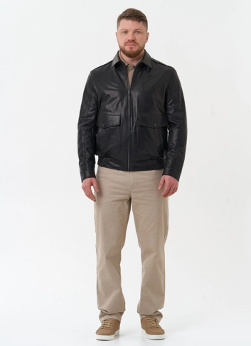 Мужская куртка из натуральной кожи черного цвета 
