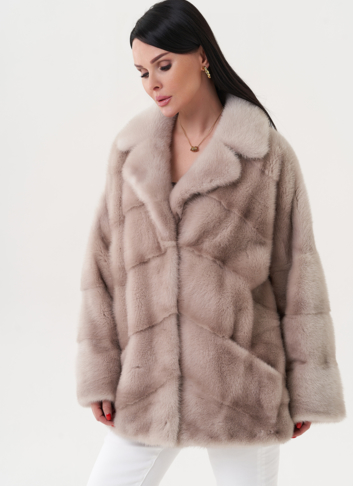 Укороченная шуба из меха норки с английским воротником