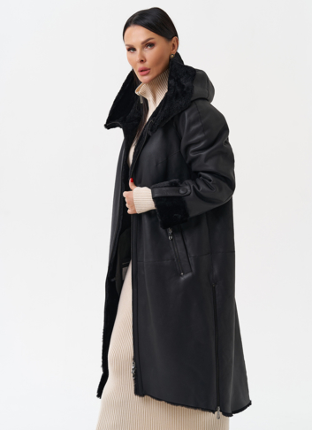 Натуральная дубленка с капюшоном