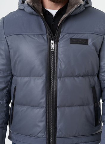 Пуховик из натуральной кожи с капюшоном