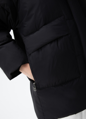 Женский пуховик с капюшоном 