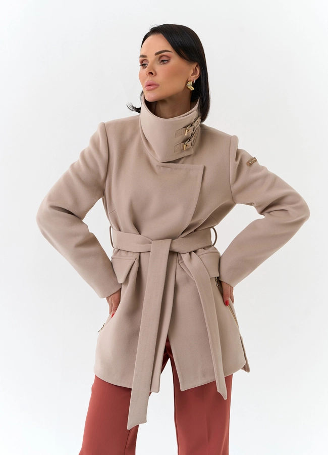 фото Женское укороченное пальто с воротником стойкой модель № 32552