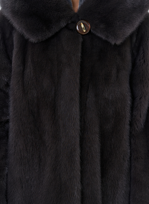 Женская шуба из норки силуэта баллон с капюшоном