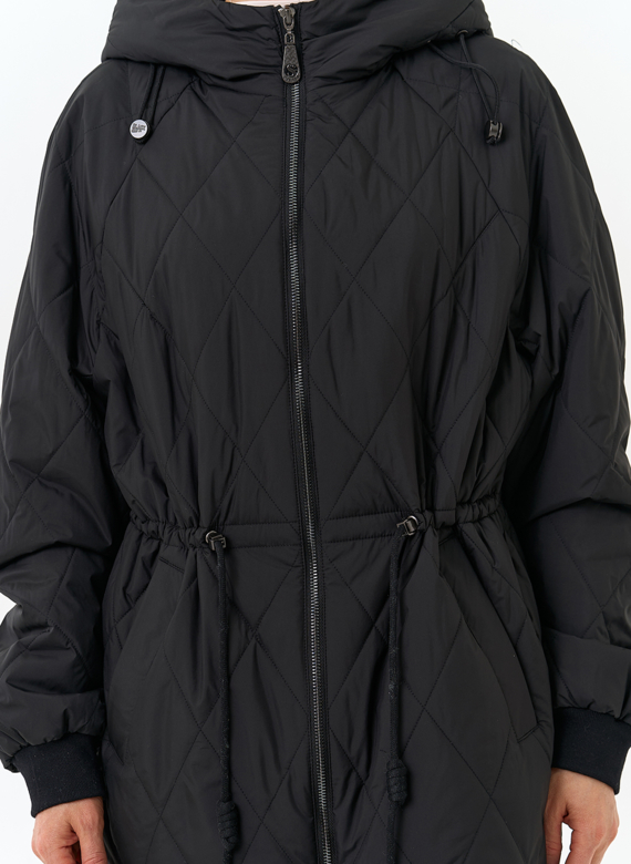 Женская куртка с капюшоном